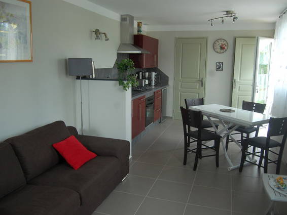 Homestay Le Thor 12962