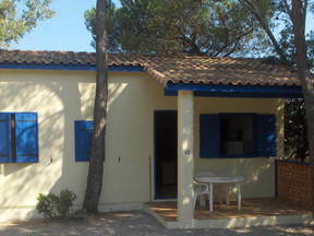 Provencal farmhouse for rent in 5* holiday village (Var)