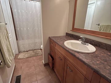 Chambre chez l'habitant à louer à Ottawa - salle de bain-6