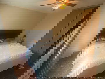 Roomlala | Master Bedroom Downtown Toronto