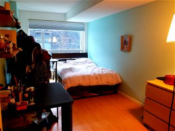 Roomlala | Master Bedroom In Downtown Toronto On King St