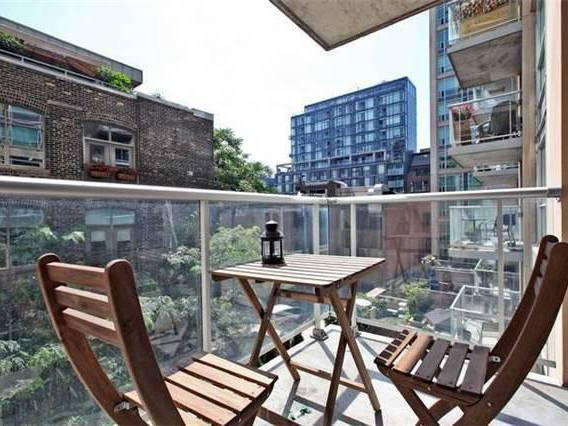 Hospedagem Em Casa De Família Toronto 241224-3