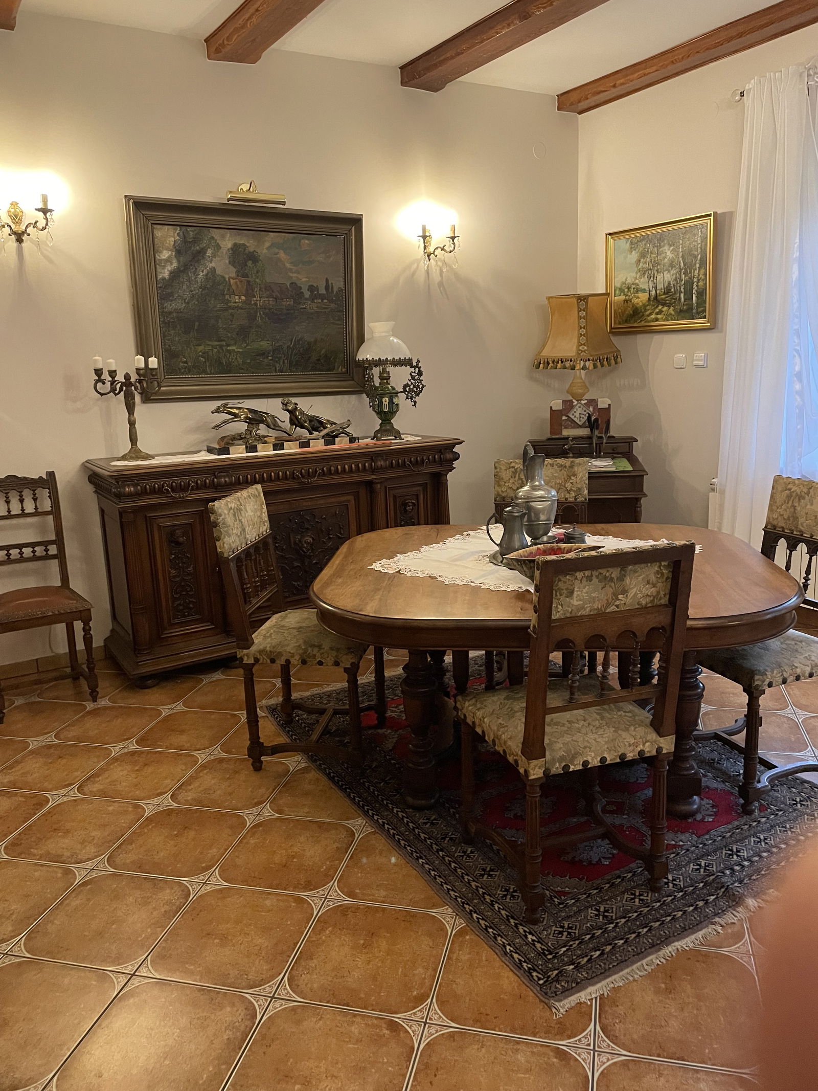 Vierashuoneet Antonin 418633