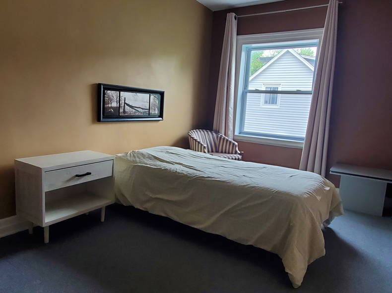 Habitación En Casa Del Anfitrión Longueuil 552924-3