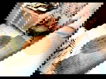 Meublé avec Évier cuisson Frigo S.D.Bain exclusifs. 1er arr.