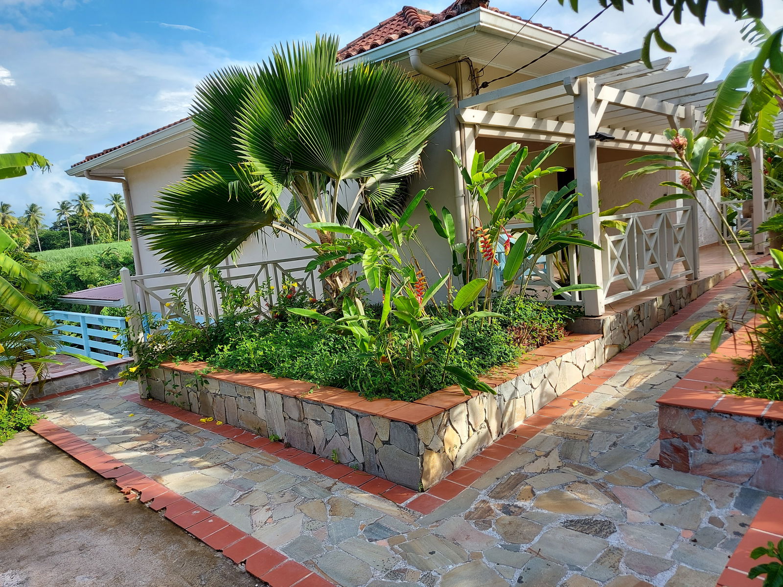 Studio Indépendant La Trinité 243770