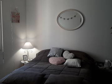 Roomlala | Meyrargues wynajmuje pokój w mieszkaniu (centrum wsi)