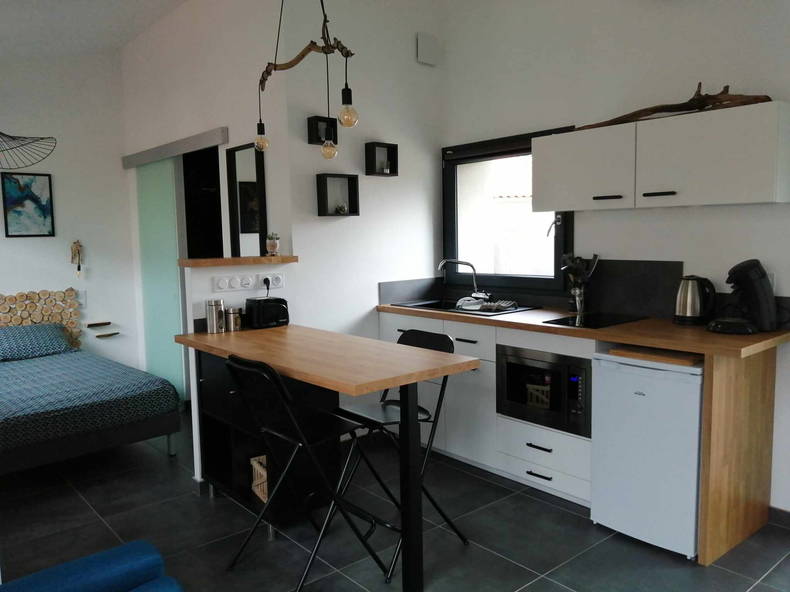 Entire Home Commelle-Vernay 488618-1