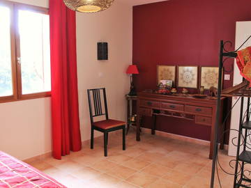 Roomlala | Między Nîmes i Uzès, cichy pokój
