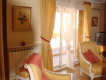 Roomlala | Mieszkanie umeblowane do współdzielenia przez dwóch studentów