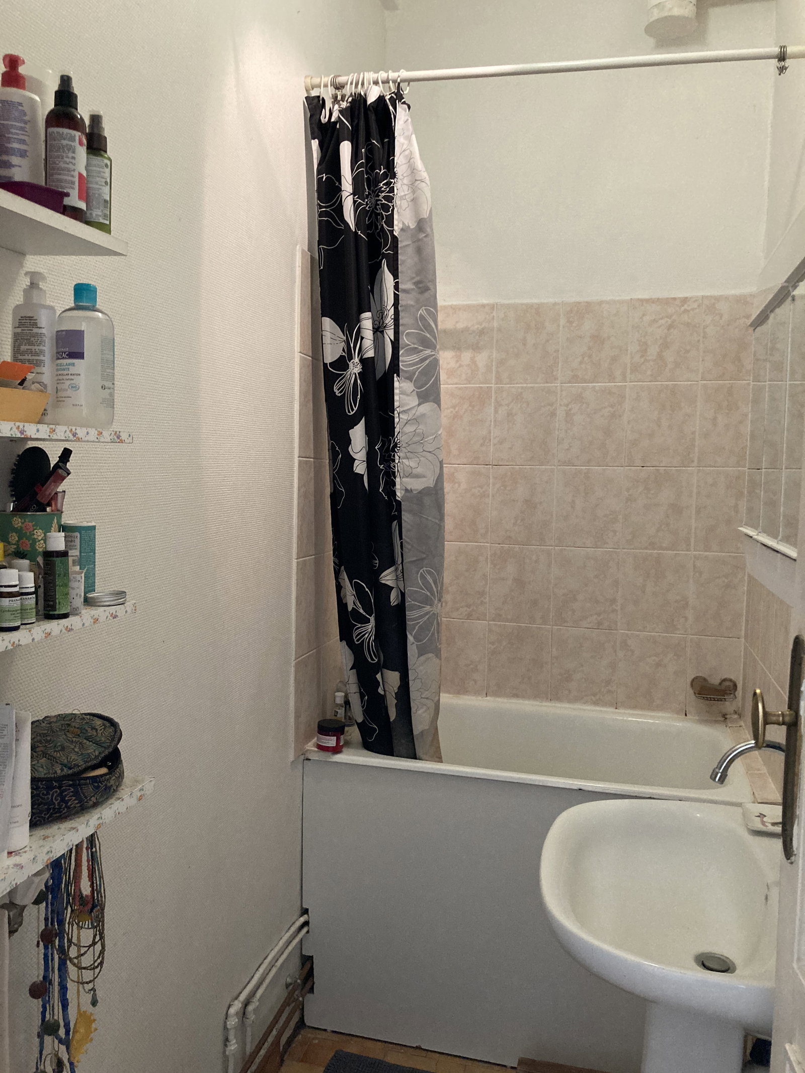 Homestay Paris 667020