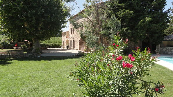 Unabhängiges Studio Tarascon 64132