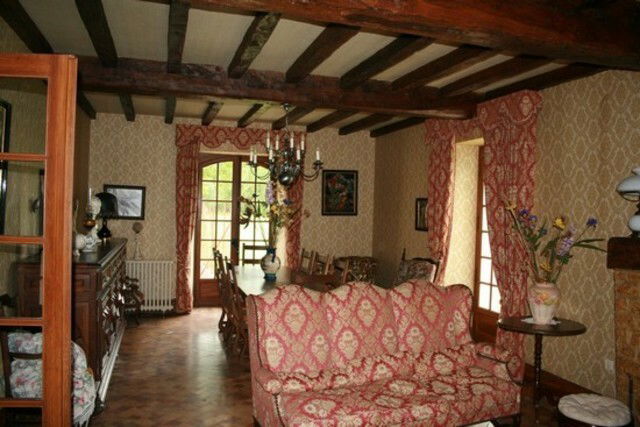 Entire Home Saint-Paul-Lizonne 46865