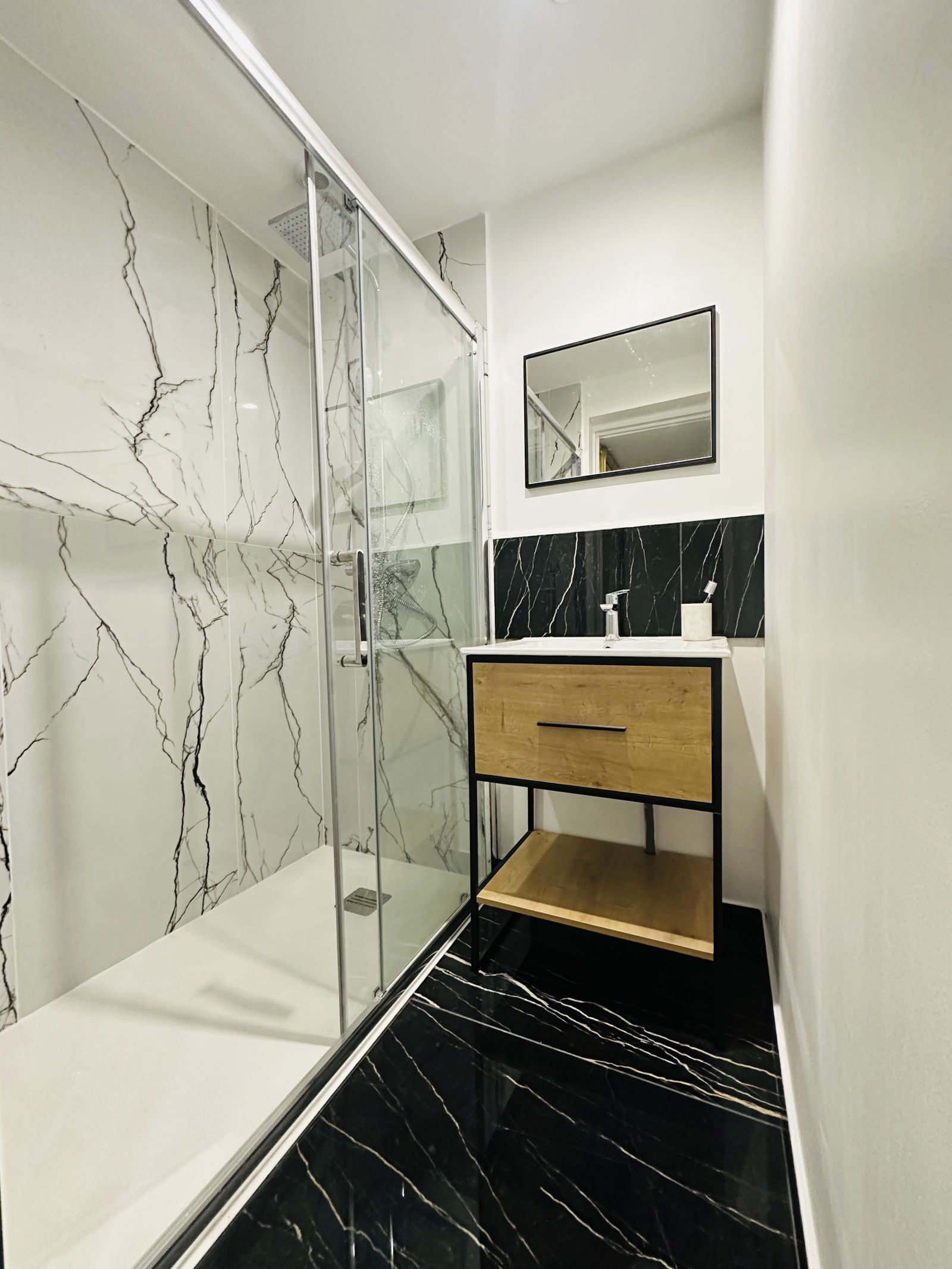 Kolokation Poissy 267035