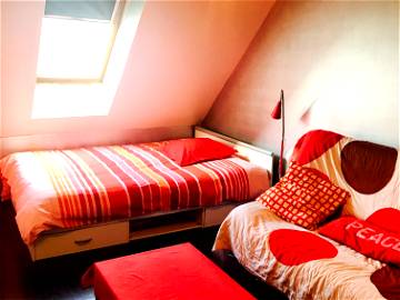 Roomlala | Mitbewohner-Maisonette-Wohnung 100 M2 / 3 Schlafzimmer / Komplett Möbliert