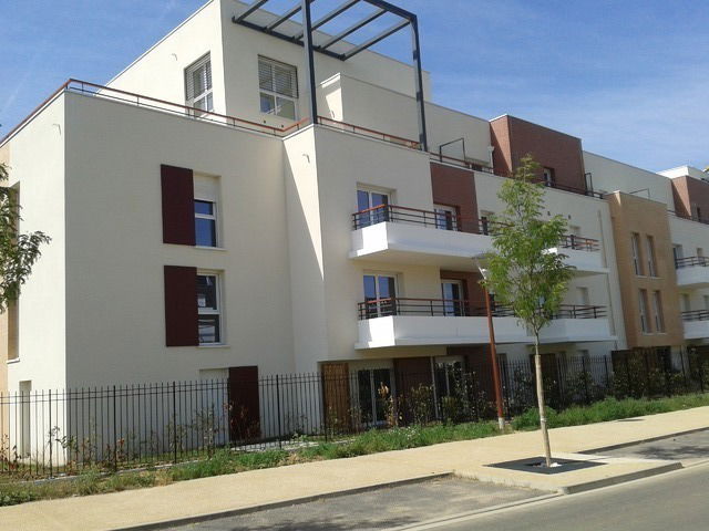 Uafhængigt Studie Lieusaint 55066