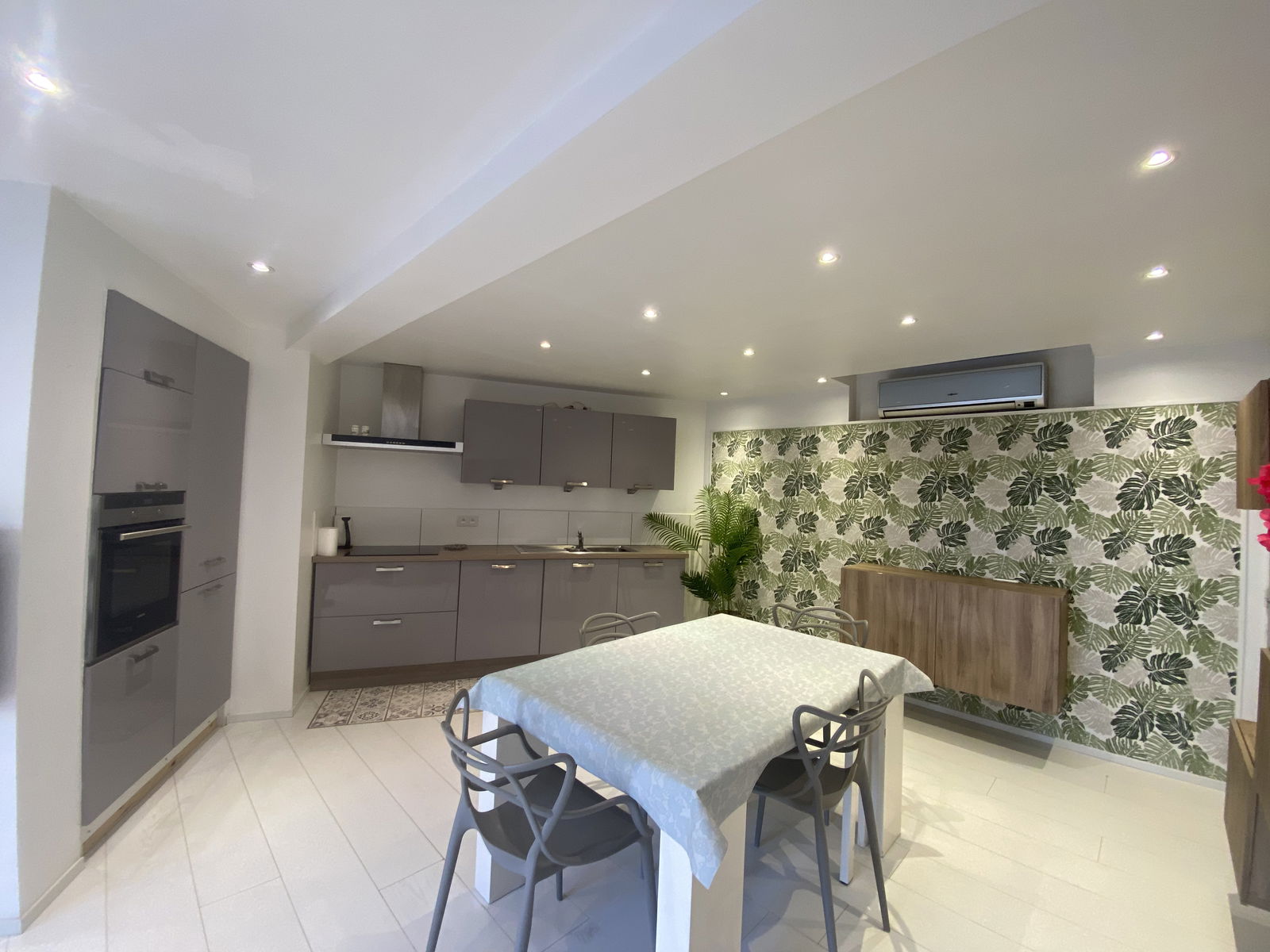 Hela Huset Ellezelles 657784