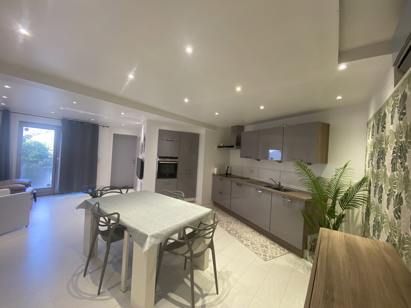 Hela Huset Ellezelles 657784