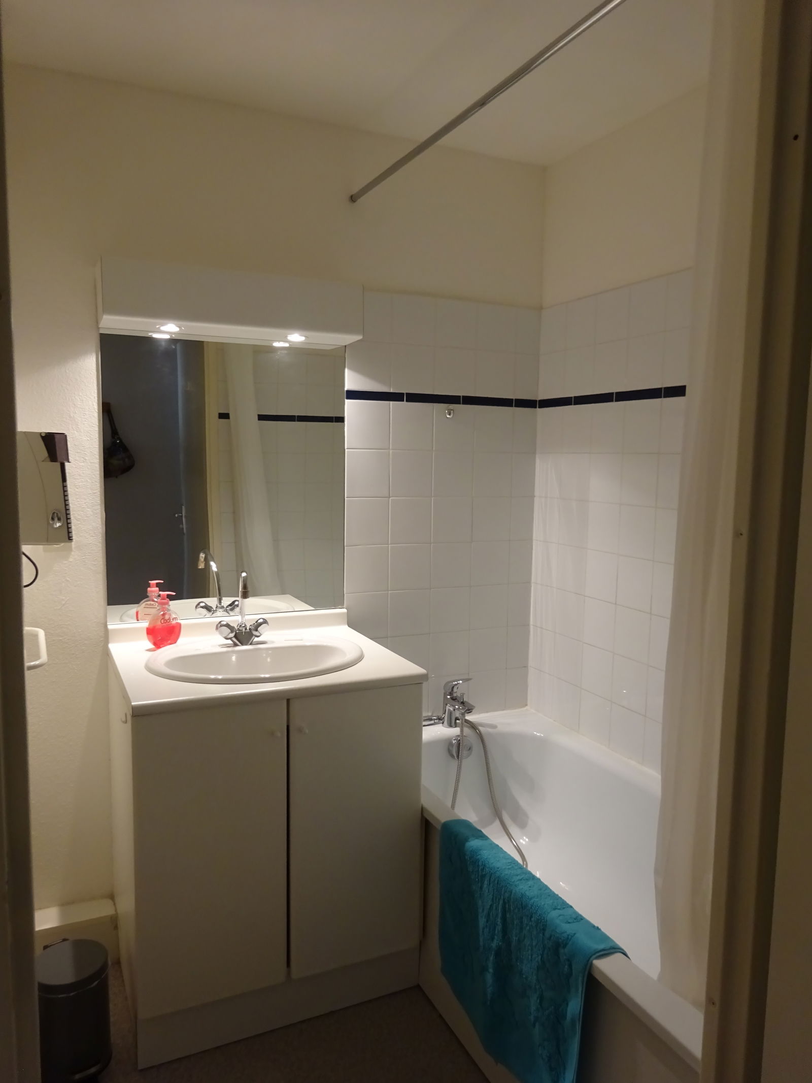 Hela Huset Avignon 228358