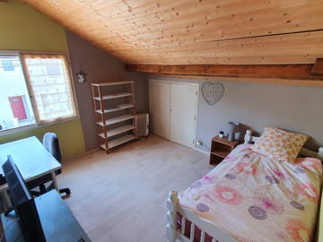 Roomlala | Møbleret værelse på homestay
