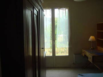 Roomlala | Møbleret værelse udlejes i pavillon
