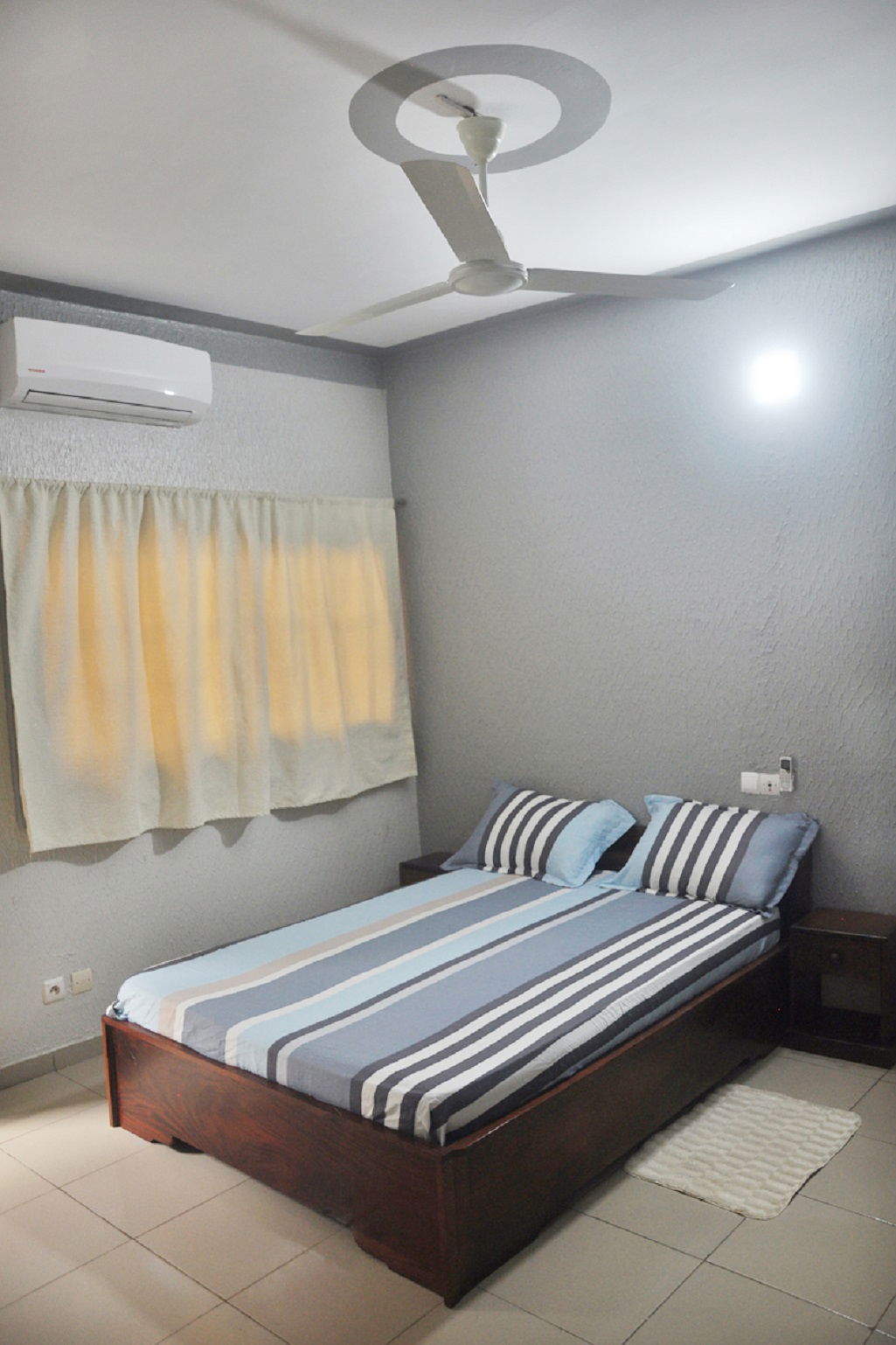 Unabhängiges Studio Agouenyive 107023