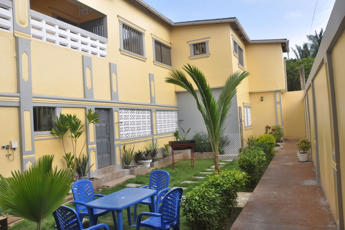 Unabhängiges Studio Agouenyive 107023