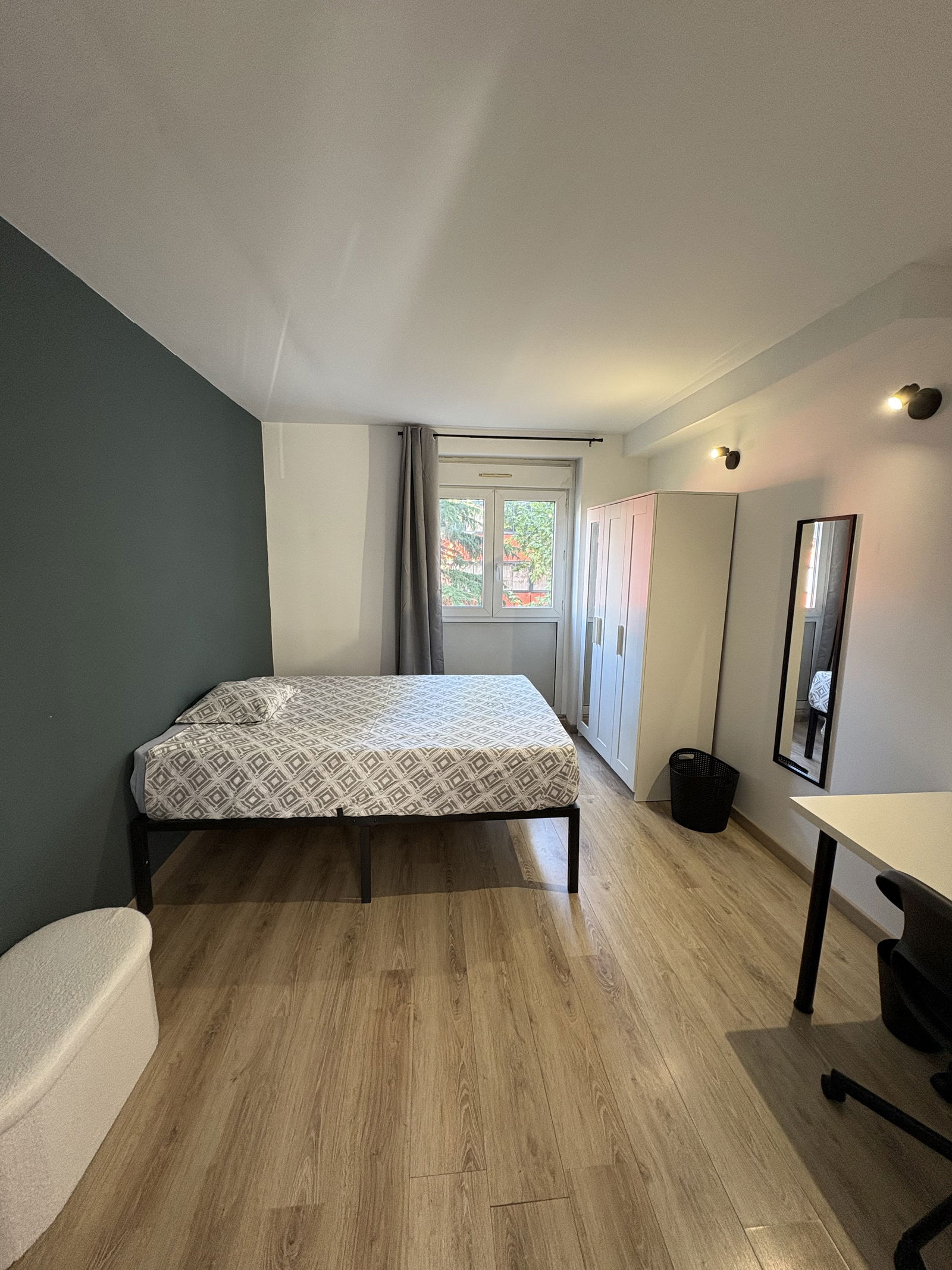 Kolokation Créteil 590313