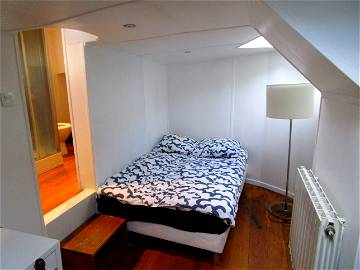Roomlala | Möbliertes Zimmer auf einem Boot in der Nähe von La Défense