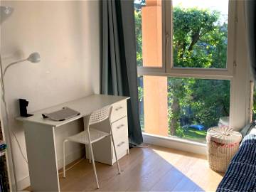 Roomlala | Möbliertes Zimmer Für Studenten In St. Germain En Laye