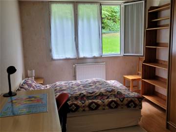 Roomlala | Möbliertes Zimmer in einem Privathaus im Zentrum von Evreux