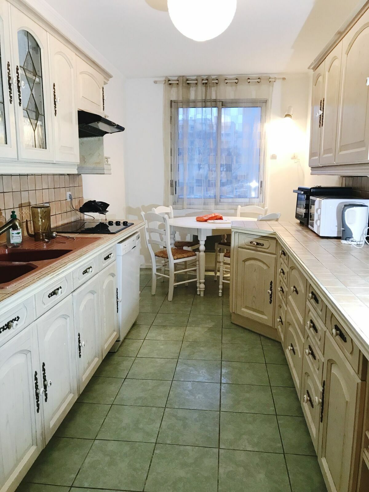 Kolokation Lyon 191659