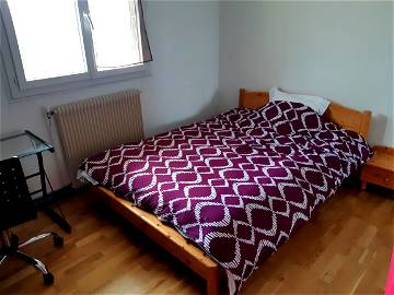 Roomlala | Möbliertes Zimmer - Schlafzimmer Verfügbar