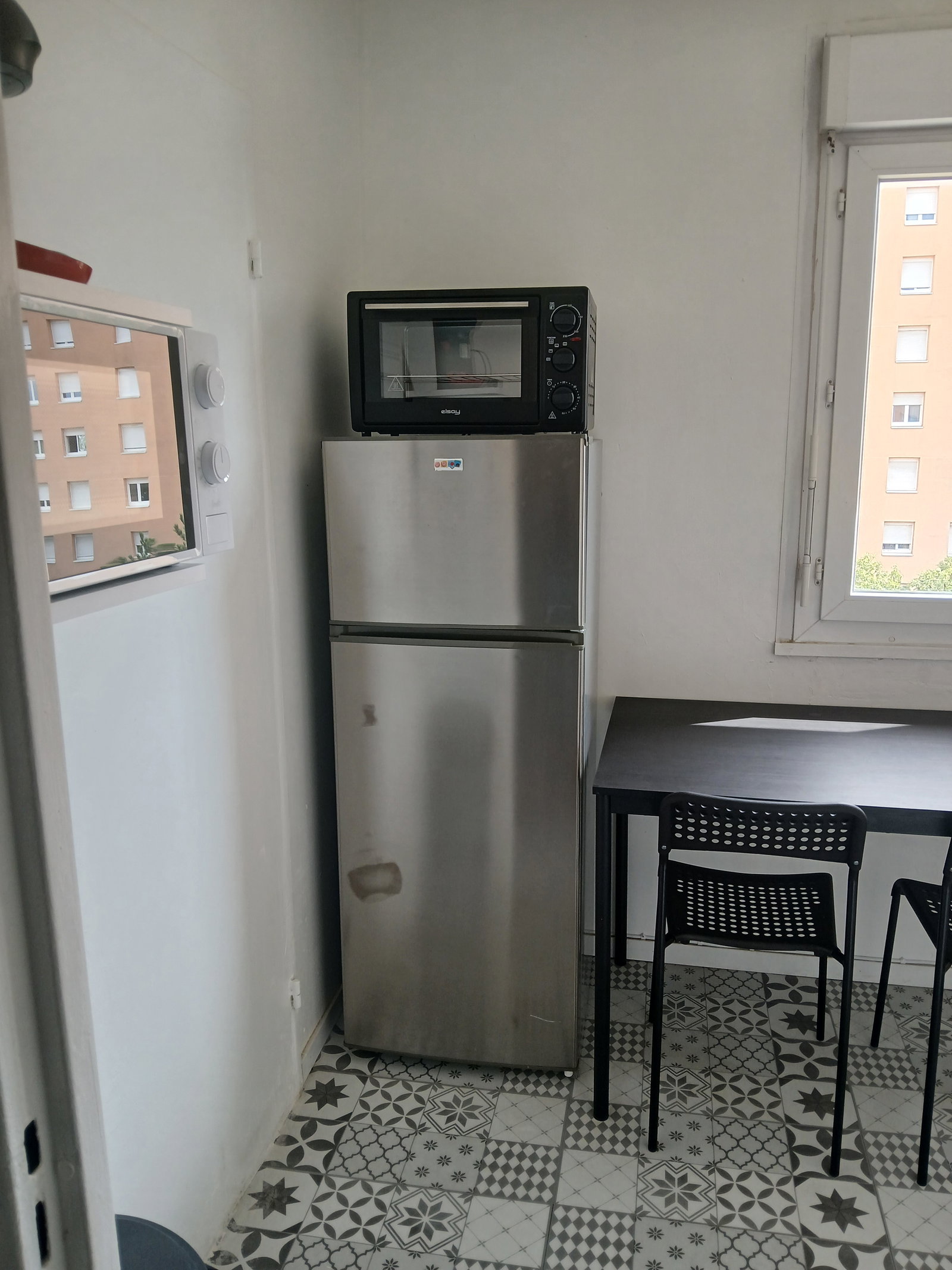 Wohngemeinschaft La Courneuve 674217