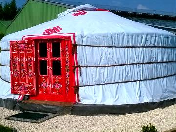Roomlala | Mongolian Yurt For Rent In The Countryside