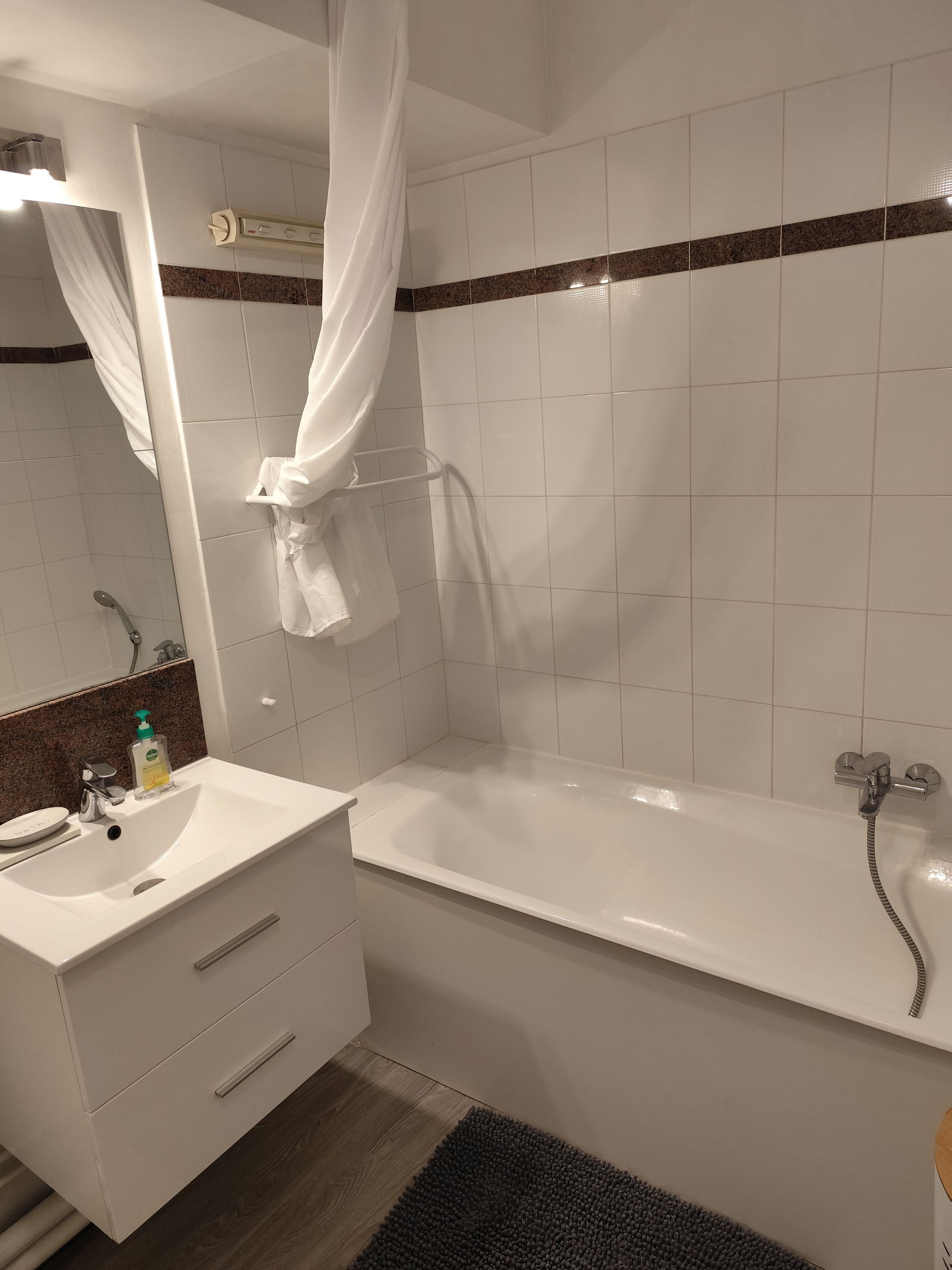 Tutta La Casa Suresnes 438125