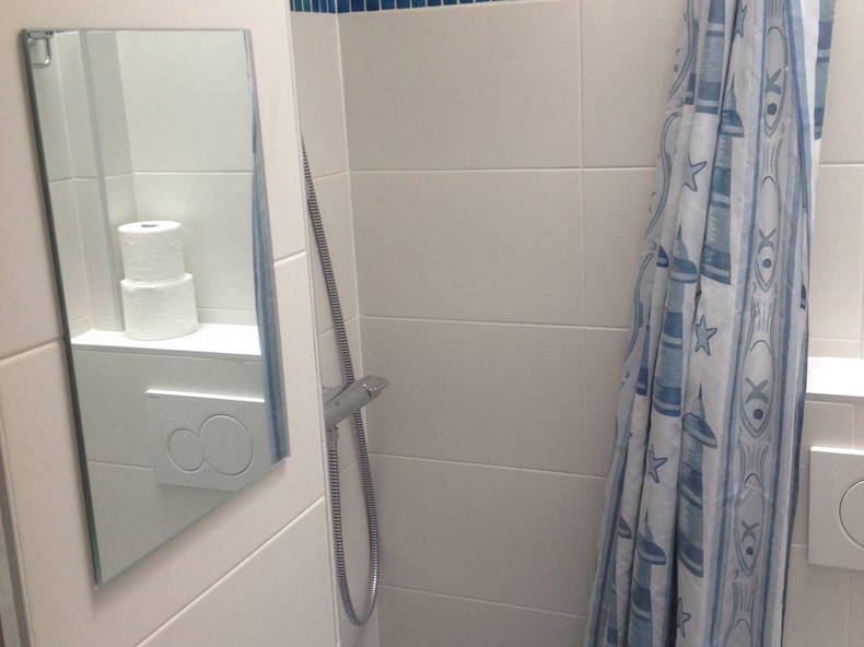 Entire Home Paris 100520-4