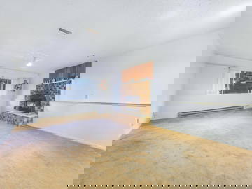 Roomlala | "Moradia acessível: lindo quarto em casa amigável!"