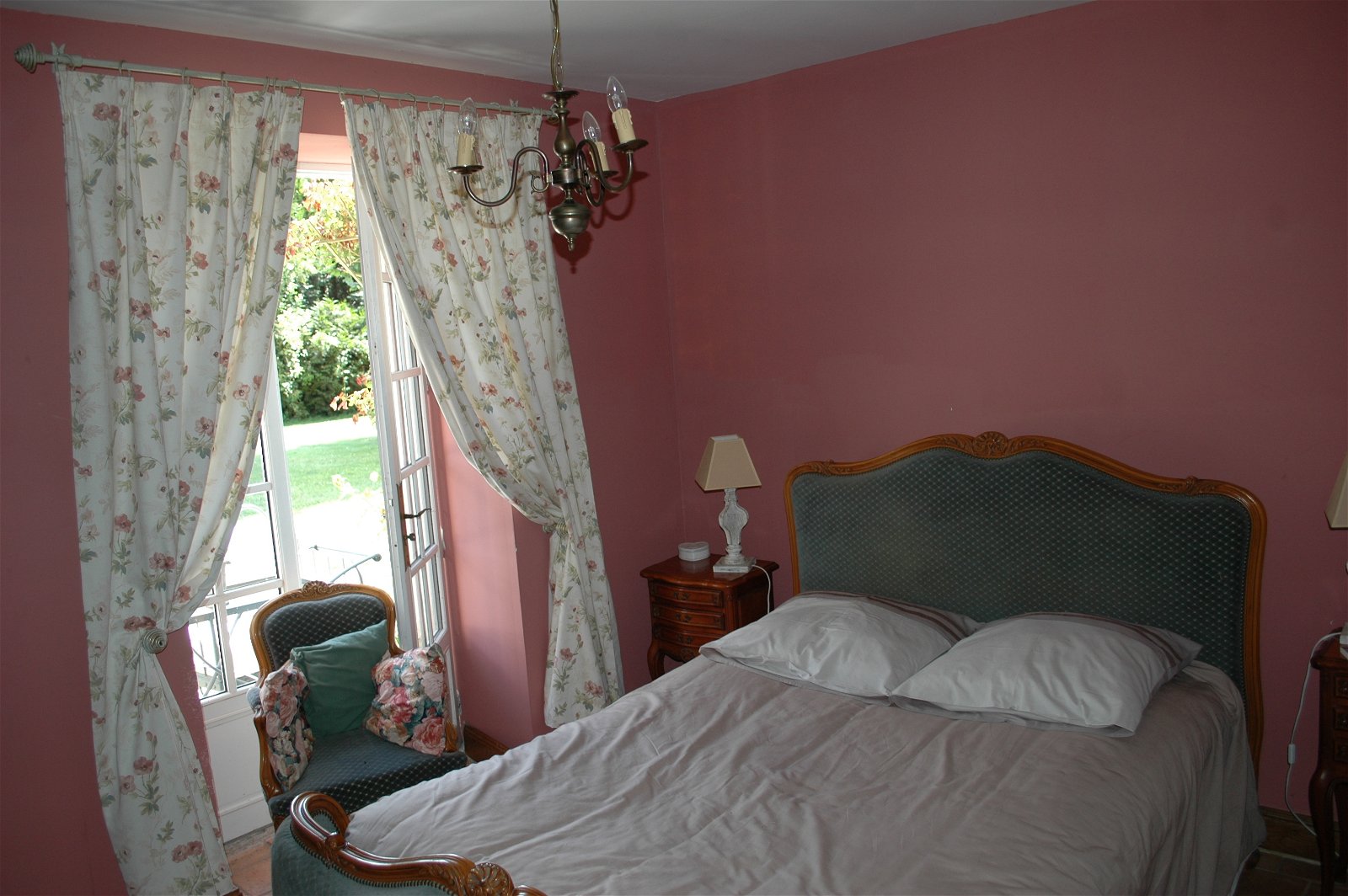 Pokoje Gościnne Écommoy 76530