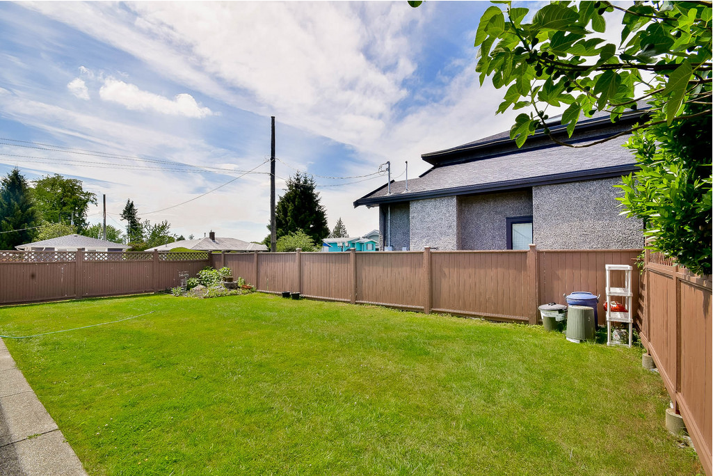 Życie Burnaby 528500