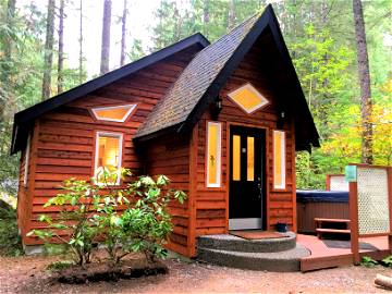 Roomlala | Mt. Baker Lodging - Cabin #16