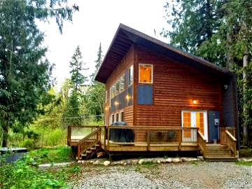 Roomlala | Mt. Baker Lodging - Cabin #58