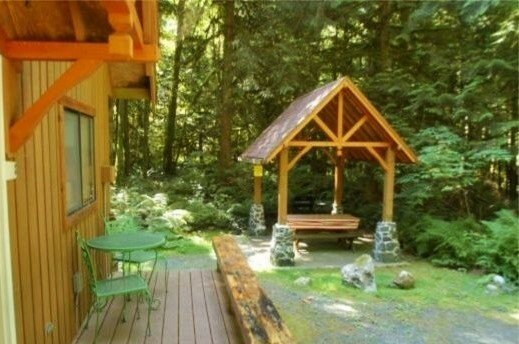 Independent Studio Maple Falls 172187