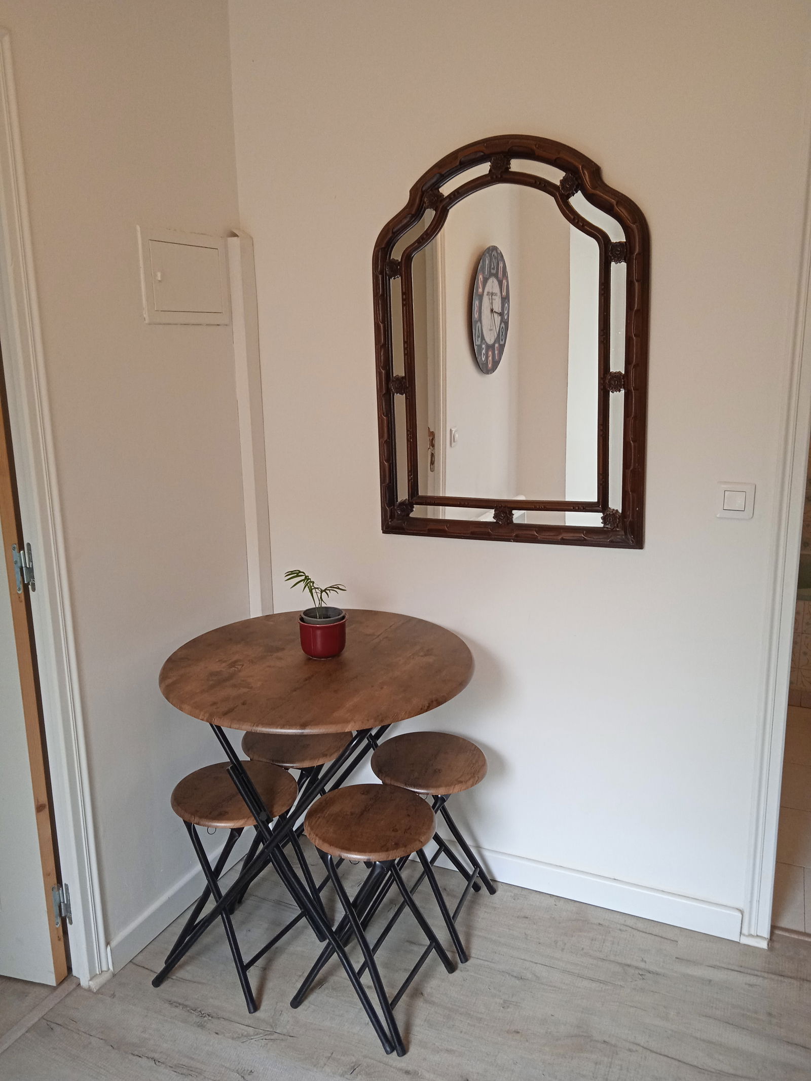 Hela Huset Firmi 250810