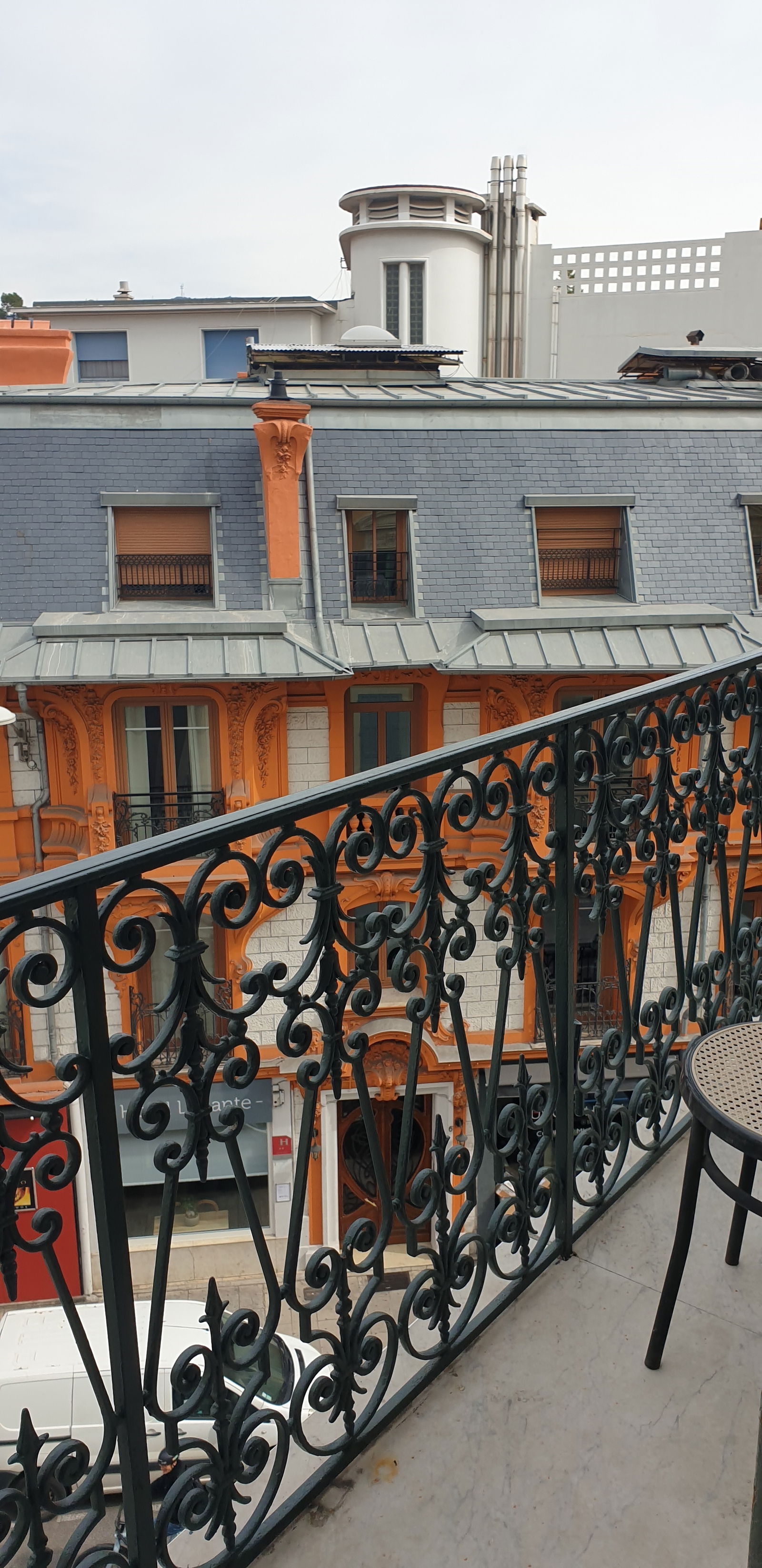 Kolokation Nice 142998