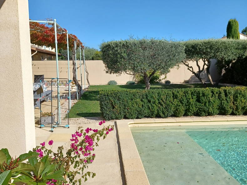 Bed And Breakfast Saint-Hilaire-d'Ozilhan 102079-4