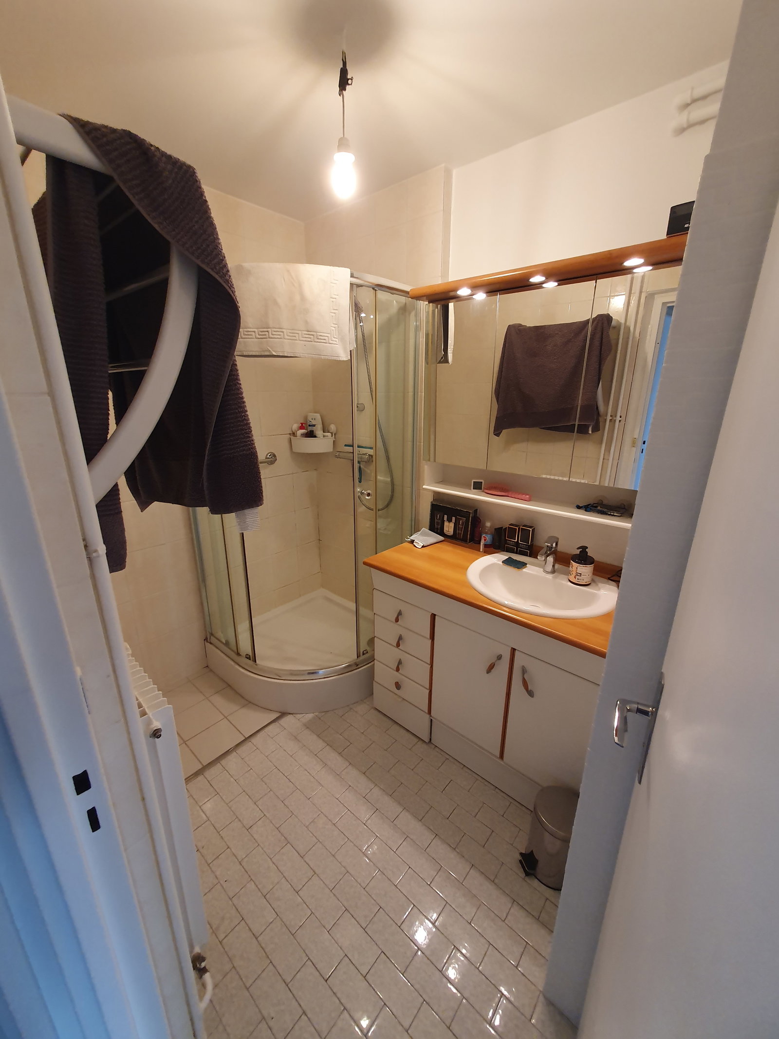 Wohngemeinschaft Nanterre 674737