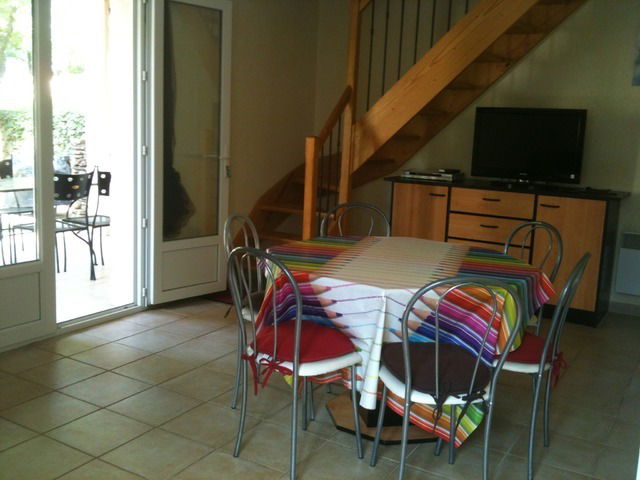 Entire Home Meyrannes 29398