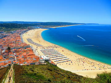 Roomlala | Nazaré Le Village De Pêcheurs Portugais Le Plus Typique