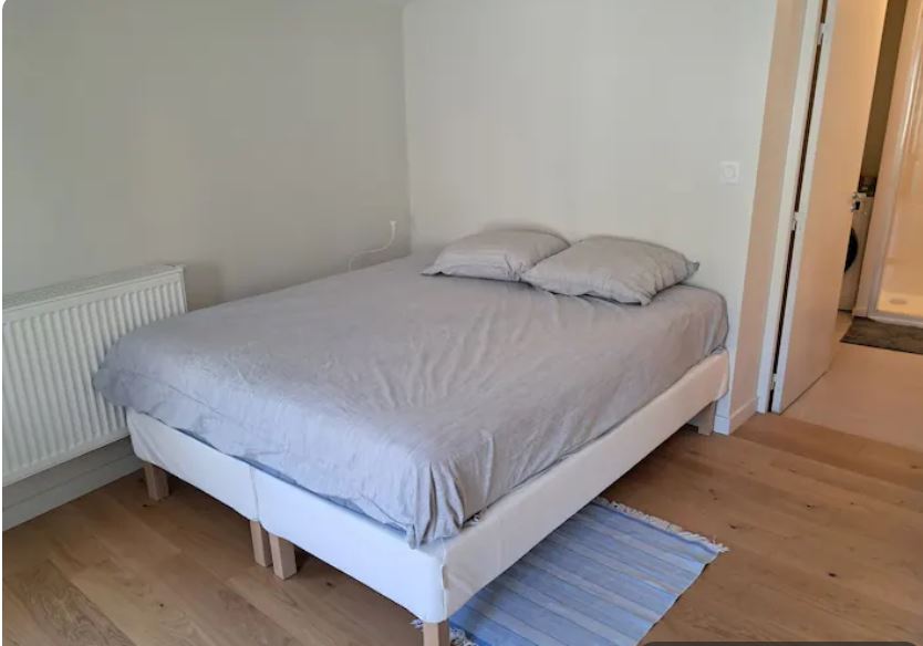 Entire Home Caluire-et-Cuire 247699